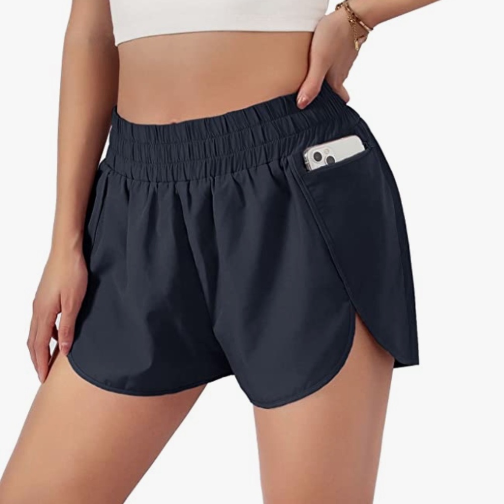 Navy workout / athletic shorts size M NWT